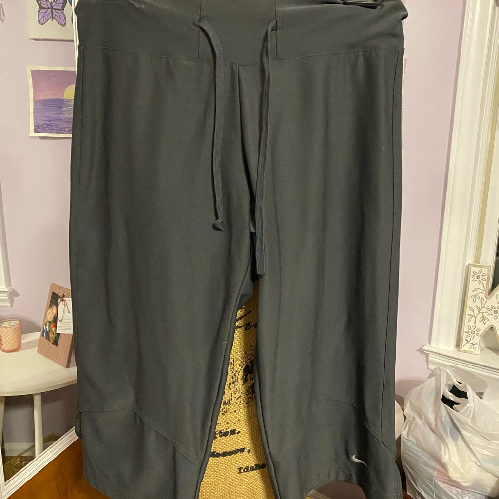Gray Nike Capris